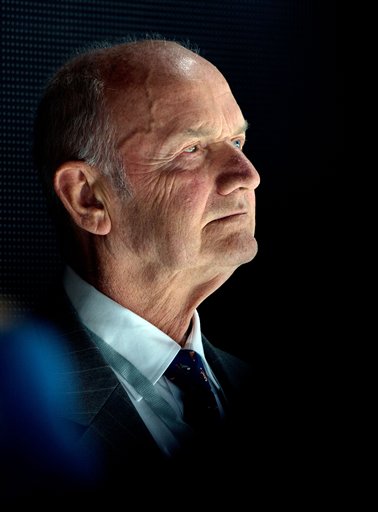 VW chairman quits, but questions over future&nbsp;remain