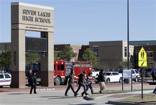 Bomb threats shared electronically close&nbsp;schools