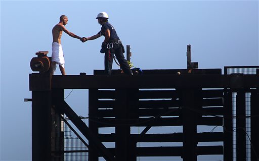 Naked man rescued after getting stuck on Florida&nbsp;drawbridge.