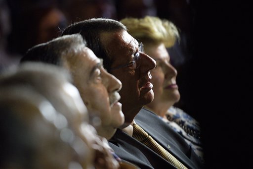 Cyprus’ rival leaders attend theatrical play to foster&nbsp;trust