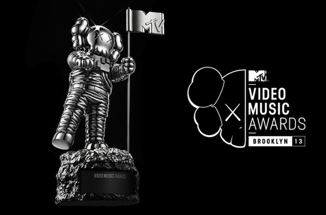 Pharrell to perform at MTV VMAs, Kanye to get special&nbsp;honor