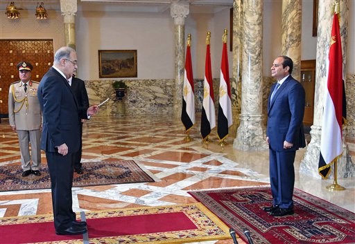 Egypt’s president swears in new&nbsp;government