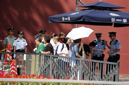 China to holds a big parade, but ordinary folks can’t go see&nbsp;it!