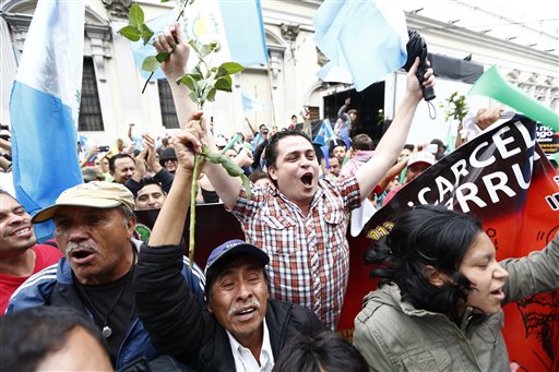 Immunity lifted, prosecutors close in on Guatemala&nbsp;president