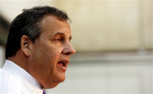 FILE - In this Oct. 8, 2015 file photo, Republican presidential candidate, New Jersey Gov. Chris Christie speaks in Manchester, N.H.  Christie and his wife reported nearly $1 million in income last year. Tax returns released by the New Jersey governors office Friday show the Christies made $970,161 in 2014, thanks largely to his wifes former high-paying Wall Street job. (AP Photo/Jim Cole, File)