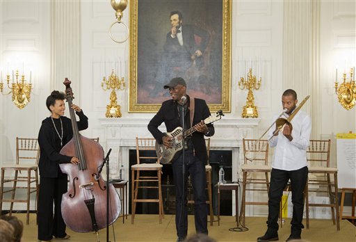 Obama puts White House light on diversity in American&nbsp;music