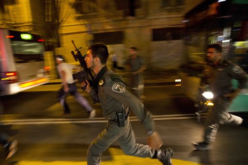 Israelis and Palestinians on guard amid unabated&nbsp;violence