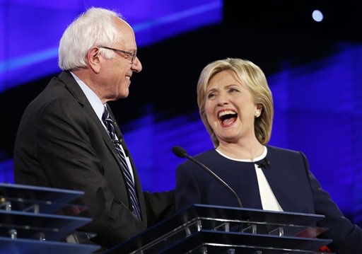 Clinton, Sanders clash on guns, economy, foreign&nbsp;policy