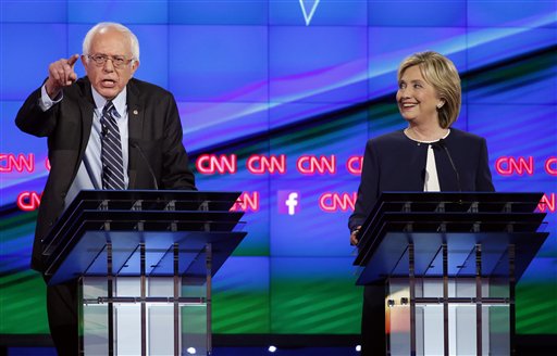 Clinton, Sanders clash on guns, economy, foreign&nbsp;policy