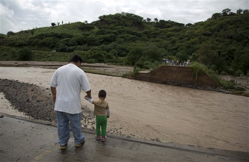 Megastorm Patricia inflicts little damage on Mexican&nbsp;coast