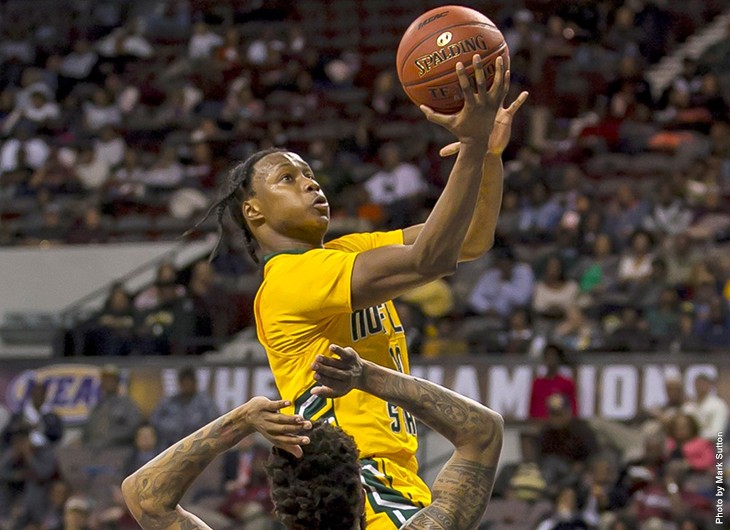 Gold, White win respective scrimmages at Spartan&nbsp;Madness