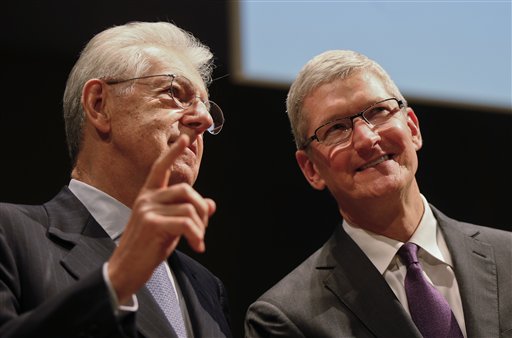Apple boss Cook says he’ll resist UK government spy law&nbsp;plan