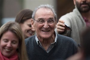Vincent Asaro leaves Brooklyn federal court Thursday, Nov. 12, 2015, in New York. Asaro was acquitted Thursday, Nov. 12, 2015, of charges he helped plan a legendary 1978 Lufthansa heist retold in the hit film "Goodfellas." (AP Photo/Bryan R. Smith)