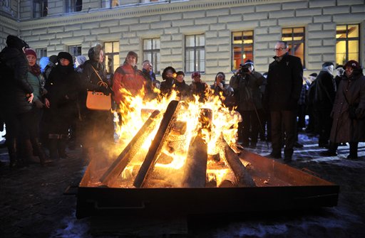 Latvia marks 25th anniversary of resistance to Soviet&nbsp;rule