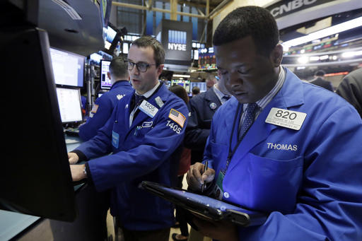 US stocks back to flat as oil price pares&nbsp;gains