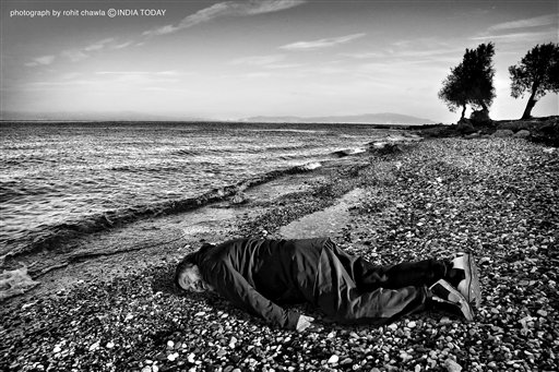 Chinese artist imitates photo of Syrian toddler on the&nbsp;beach