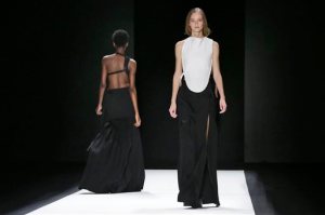 The Vera Wang Fall 2016 collection is modeled during Fashion Week in New York, Tuesday, Feb. 16, 2016. (AP Photo/Richard Drew)