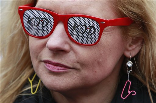 Thousands of Poles protest efforts to change abortion&nbsp;law