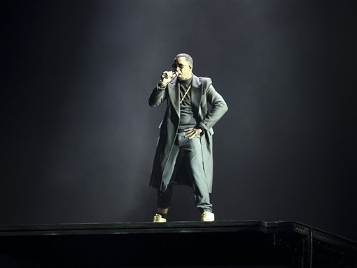 Bad Boy concert rocks hard with Puff Daddy, Jay Z, Lil&nbsp;Kim
