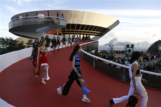 Vuitton show draws fashion world to crisis-hit&nbsp;Brazil