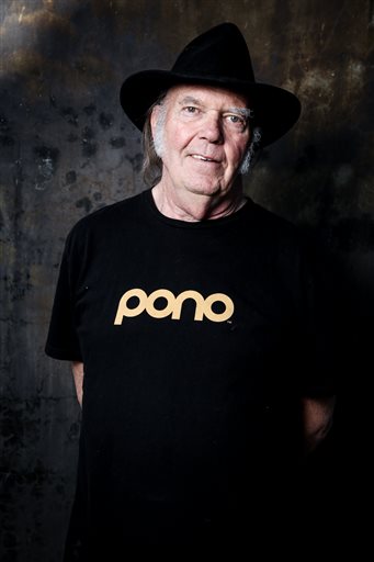 Neil Young continues revolutionary streak with ‘Earth’ album