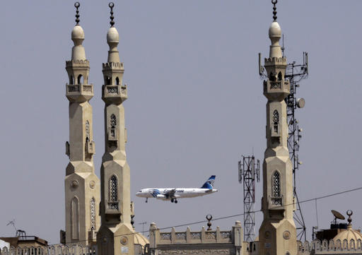 Egypt Air plane resumes flight to China after bomb&nbsp;threat