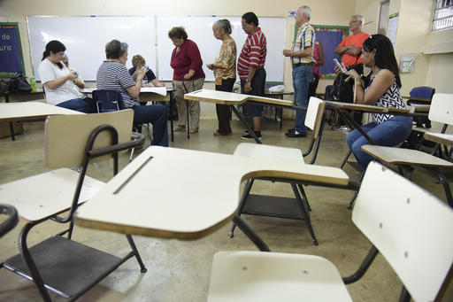 Clinton adds delegates in Puerto Rico, on cusp of&nbsp;nomination