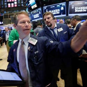 US stocks mixed in early trading; oil up