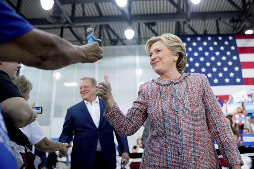 Clinton pressing Republicans to take stand on&nbsp;Trump