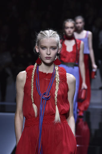 Kardashian robbery casts gray cloud over Paris Fashion&nbsp;Week