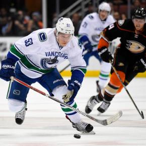 Ritchie gets tiebreaker in Ducks’ 4-2 win over Vancouver