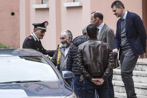 2 Italians, Canadian freed after weeks of captivity in&nbsp;Libya