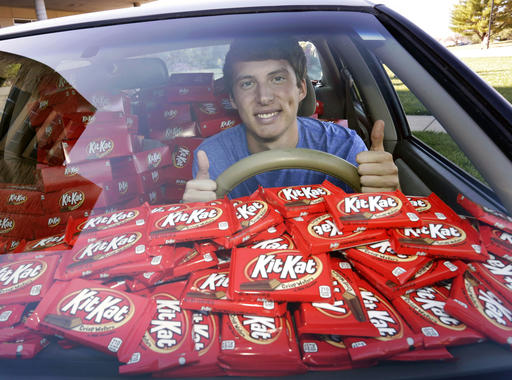 College student has Kit-Kat stolen, company sends 6,500&nbsp;more