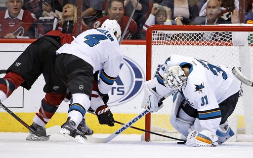 Domingue has 39 saves in Coyotes’ 3-2 win over&nbsp;Sharks