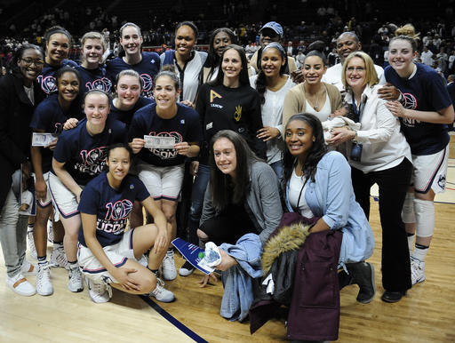 Century mark! UConn women win 100th straight&nbsp;game