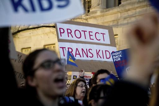 End of transgender bathroom rule gets conservative&nbsp;praise