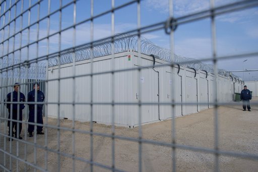 UN refugee agency urges EU not to return migrants to&nbsp;Hungary