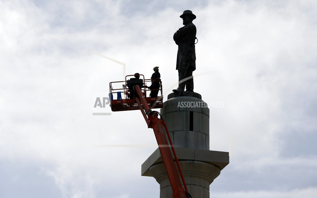 The Latest: Last Confederate monument removed in New&nbsp;Orleans