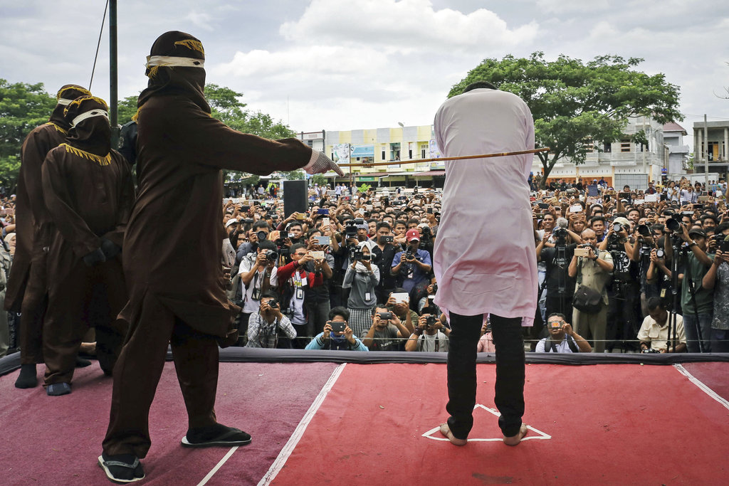 2 men in Indonesia caned dozens of times for gay&nbsp;sex