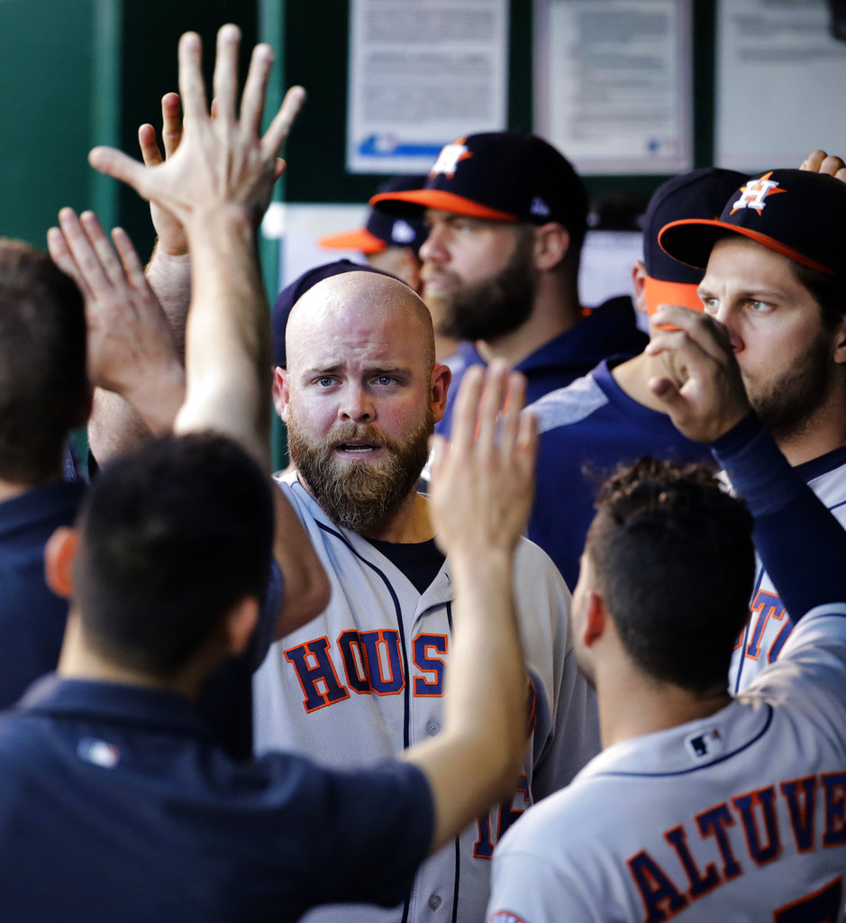 Astros use 2 homers to beat Royals for 11th straight&nbsp;win
