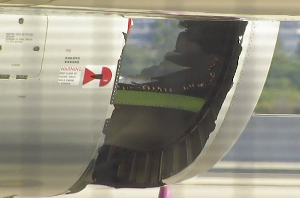 Plane lands safely in Sydney with hole in engine&nbsp;casing