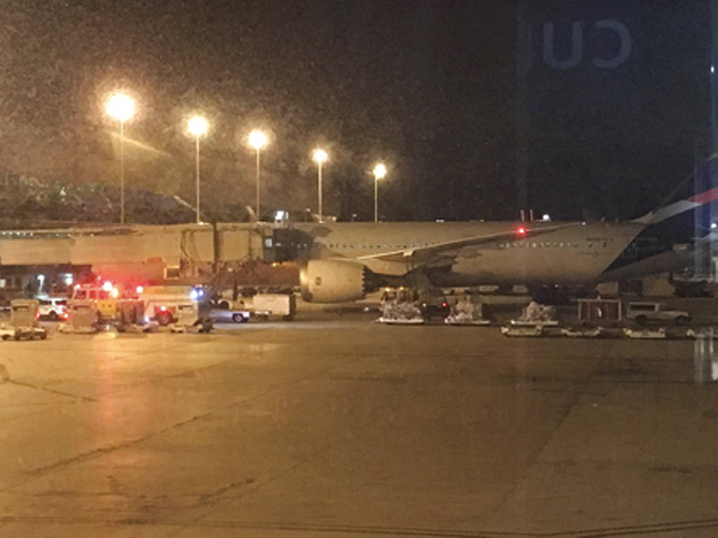 Police shoot armed man at Miami airport amid Irma&nbsp;evacuation