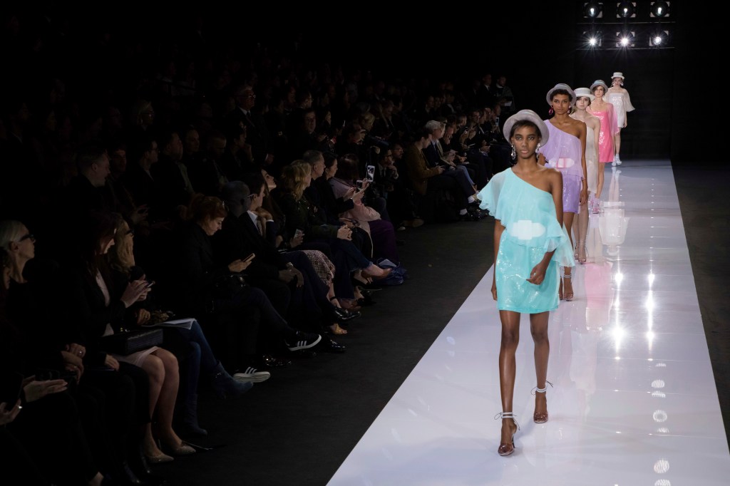 Erdem sparkles with glamour in London Fashion Week&nbsp;catwalk