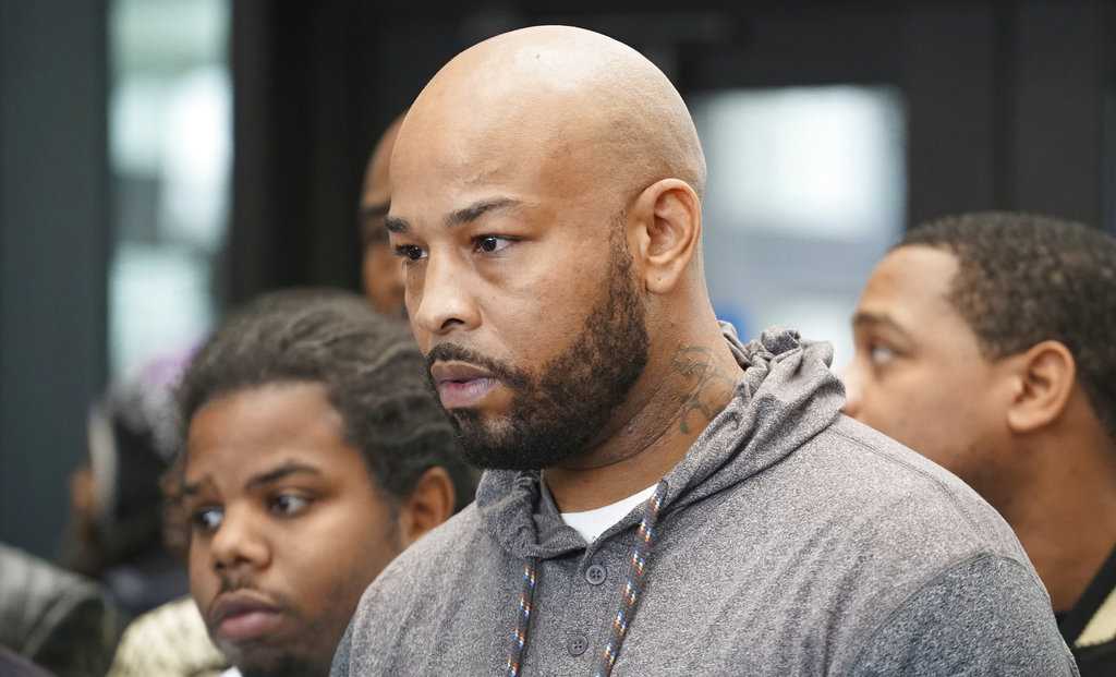 15 convictions linked to corrupt Chicago cop are thrown&nbsp;out