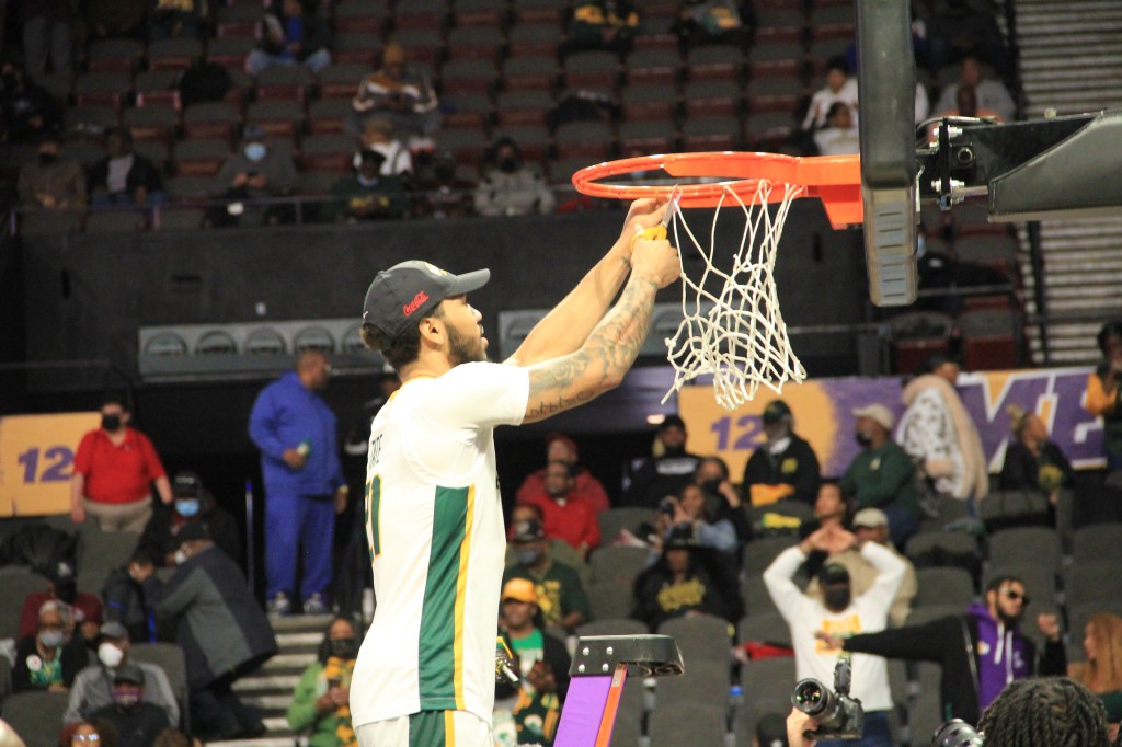 Spartan men’s hoopers dominate Virginia University of Lynchburg in season opener, setting the bar for 2022-2023 Season.  